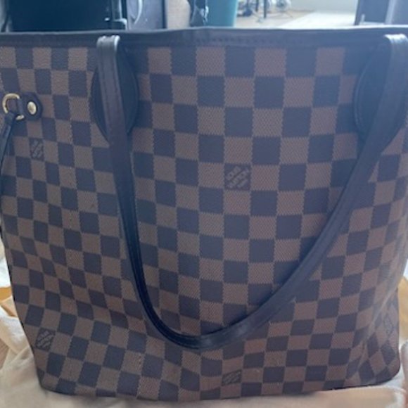 Authentic LV Neverfull MM - Picture 5 of 13